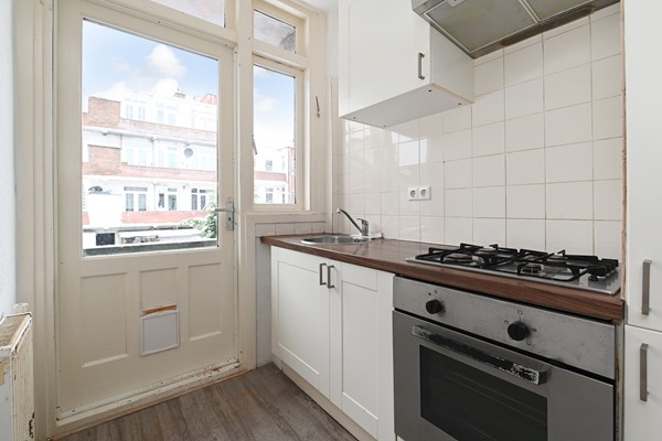 Medium property photo - Jan ten Brinkstraat 147, 2522 HX Den Haag